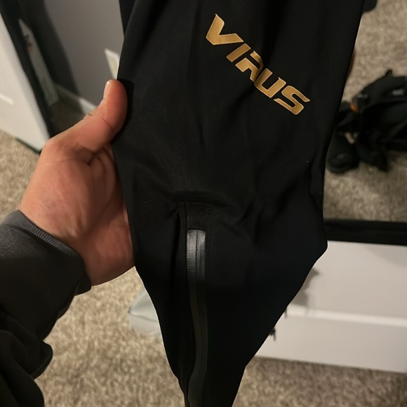Icon x 2 virus joggers - Picture 3 of 3
